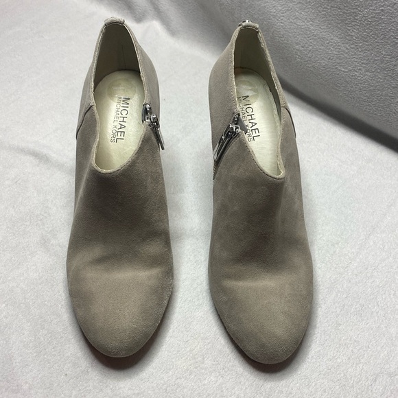 Michael Kors Heeled ankle booty tan/khaki leather size 8 1/2 - Picture 1 of 7